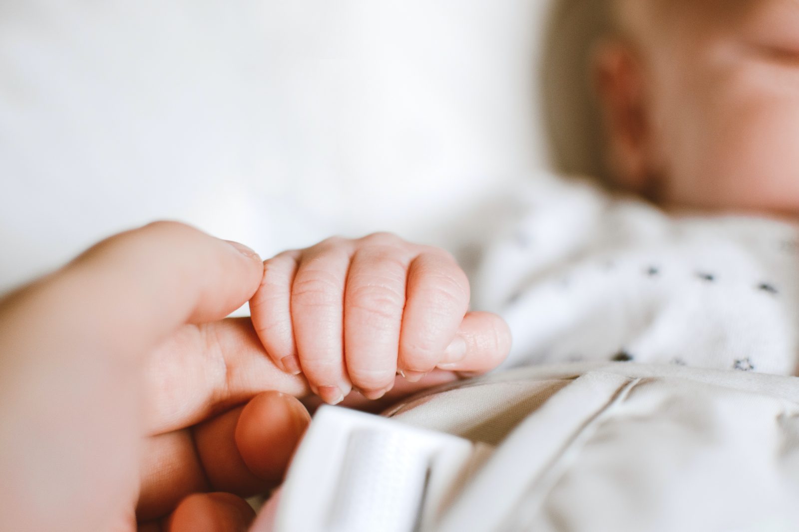Le Thalasso Bain Bébé en France une technique de soin naturelle qui favorise le développement sensoriel des nourrissons